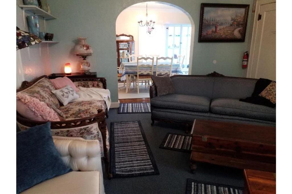 1 Mile To Fort Sill! The Carolebelle Cottage Sleeps 8 With Hottub,Grills,Firepit Lawton Ngoại thất bức ảnh