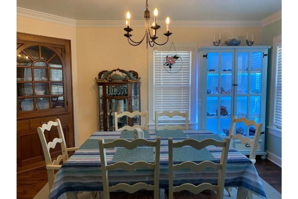 1 Mile To Fort Sill! The Carolebelle Cottage Sleeps 8 With Hottub,Grills,Firepit Lawton Ngoại thất bức ảnh