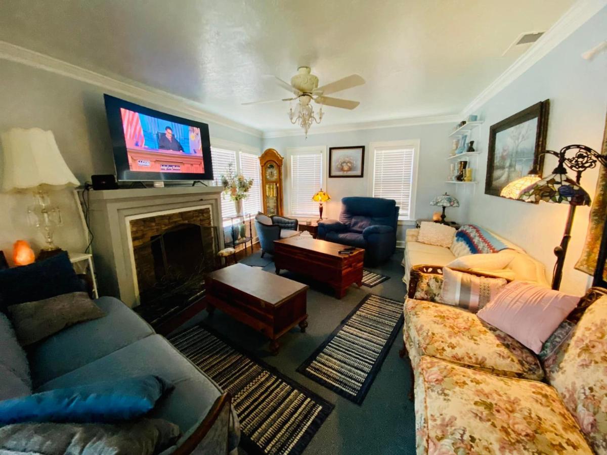 1 Mile To Fort Sill! The Carolebelle Cottage Sleeps 8 With Hottub,Grills,Firepit Lawton Ngoại thất bức ảnh