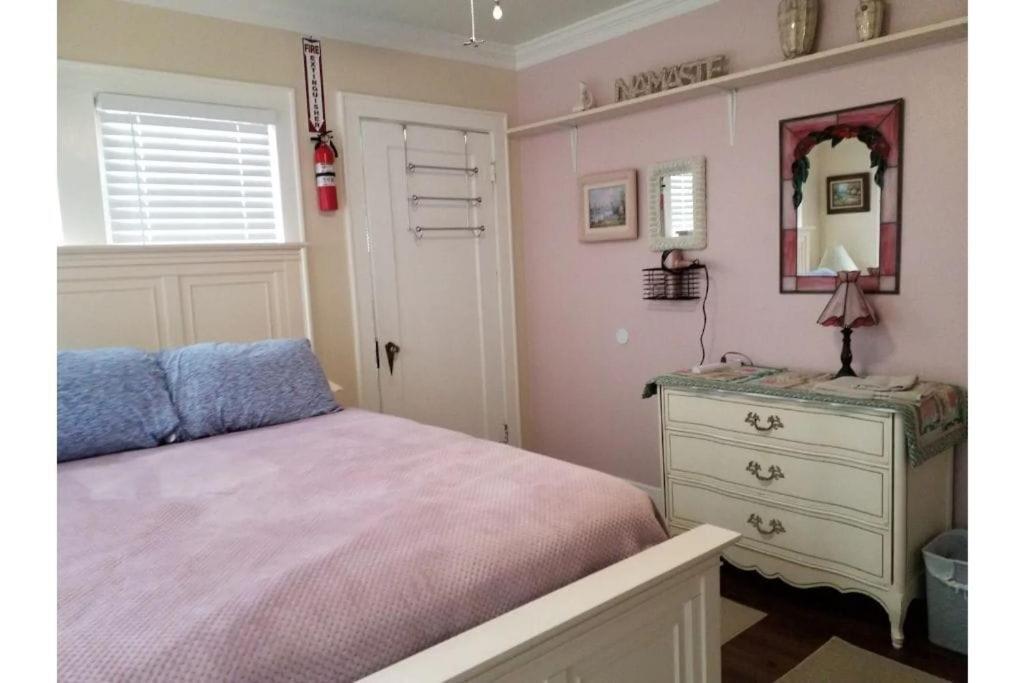 1 Mile To Fort Sill! The Carolebelle Cottage Sleeps 8 With Hottub,Grills,Firepit Lawton Ngoại thất bức ảnh