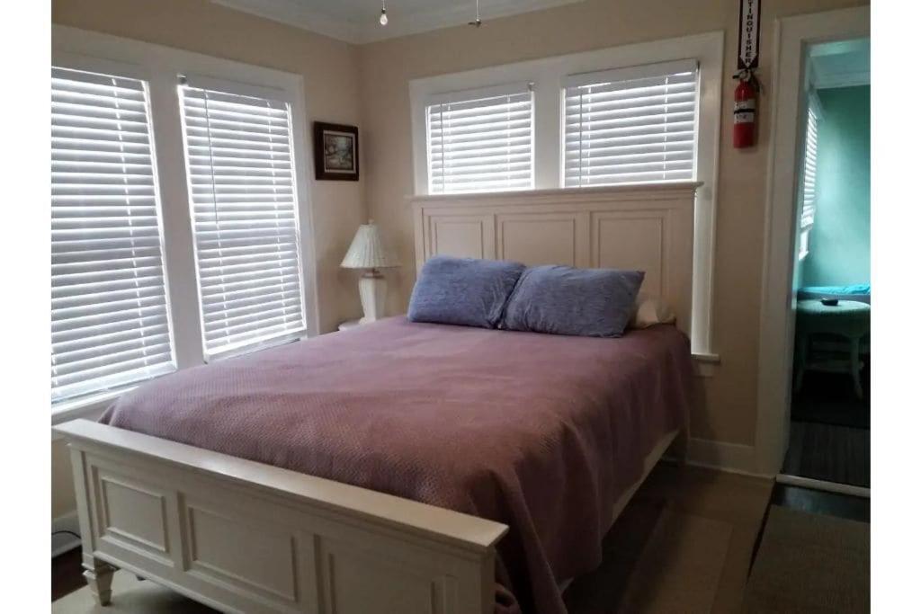 1 Mile To Fort Sill! The Carolebelle Cottage Sleeps 8 With Hottub,Grills,Firepit Lawton Ngoại thất bức ảnh