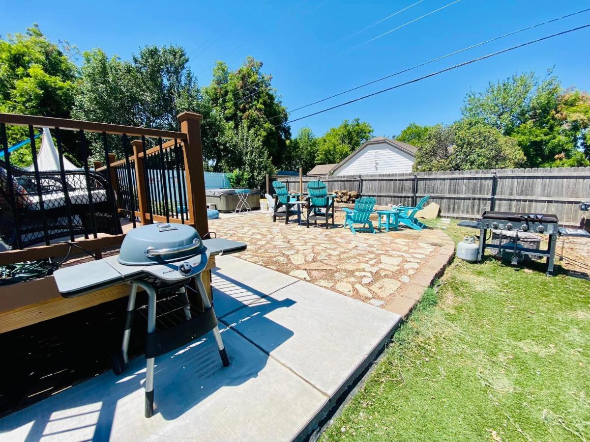 1 Mile To Fort Sill! The Carolebelle Cottage Sleeps 8 With Hottub,Grills,Firepit Lawton Ngoại thất bức ảnh